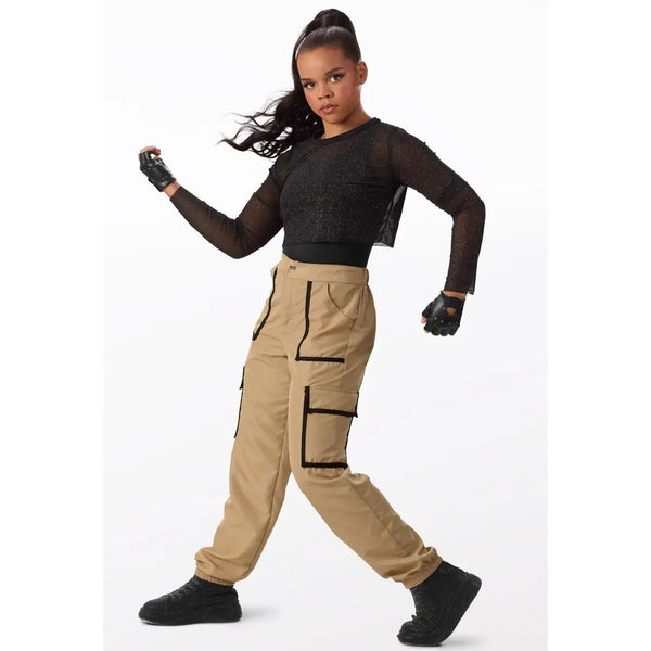 Weissman „Mantra“ Glitzer-Mesh-Lagen-Top und Cargo-Hosen-Set
